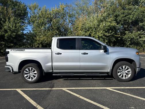 2022 Chevrolet Silverado 1500 Custom