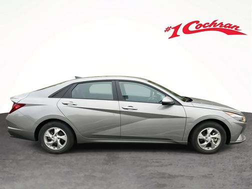 2023 Hyundai ELANTRA SE