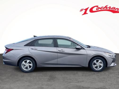 2023 Hyundai ELANTRA SE