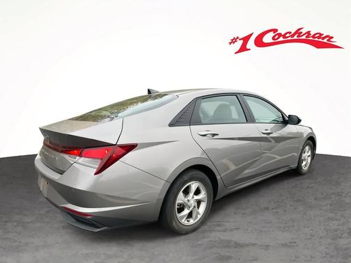 2023 Hyundai ELANTRA SE