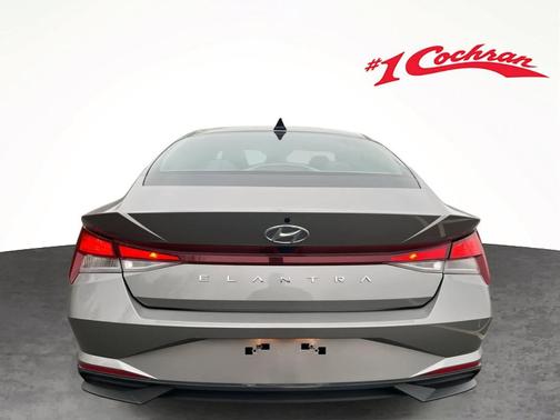 2023 Hyundai ELANTRA SE