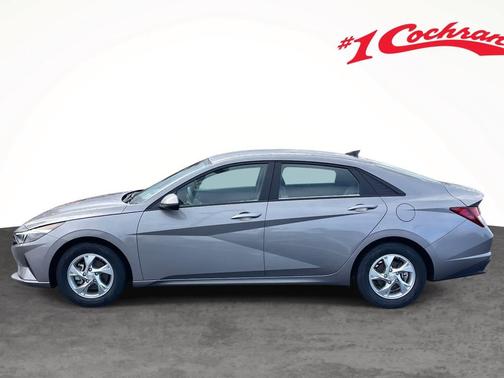 2023 Hyundai ELANTRA SE