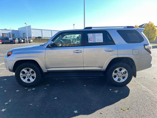 2024 Toyota 4Runner SR5