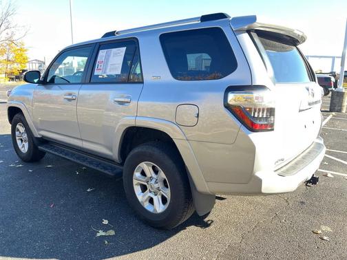 2024 Toyota 4Runner SR5