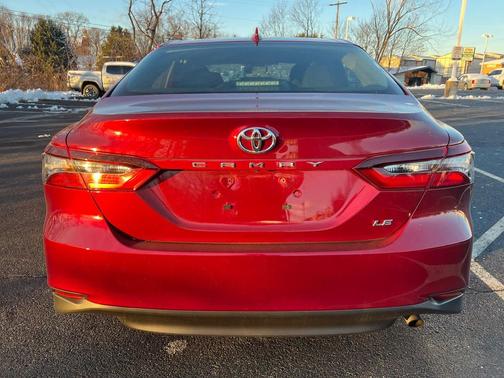 2022 Toyota Camry LE