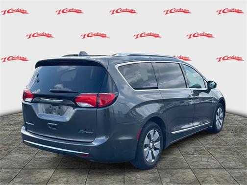 2018 Chrysler Pacifica Hybrid Limited