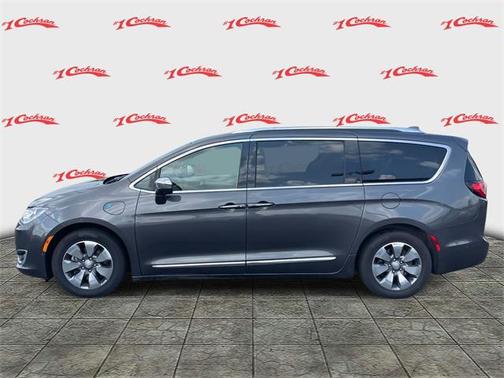 2018 Chrysler Pacifica Hybrid Limited