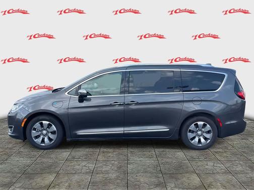 2018 Chrysler Pacifica Hybrid Limited