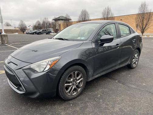 2019 Toyota Yaris Sedan LE