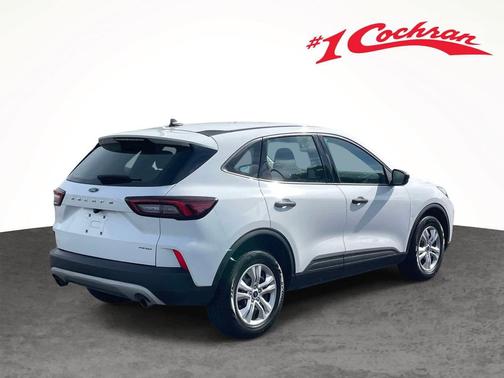 Oxford White 2023 Ford Escape SE