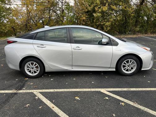 2017 Toyota Prius Two