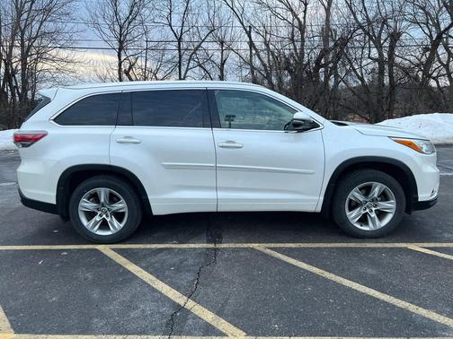 2016 Toyota Highlander Limited