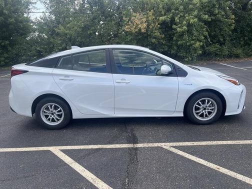 2021 Toyota Prius XLE