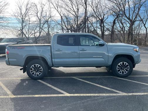 2022 Toyota Tacoma TRD Sport