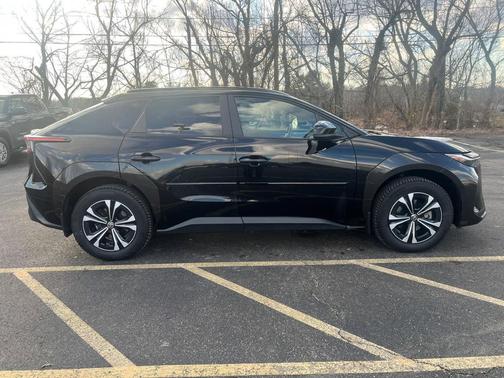 2023 Toyota bZ4X XLE