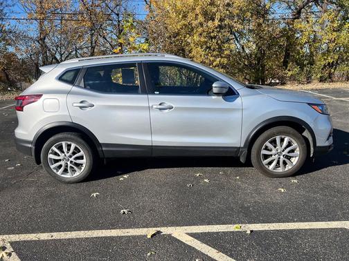 2020 Nissan Rogue Sport SV