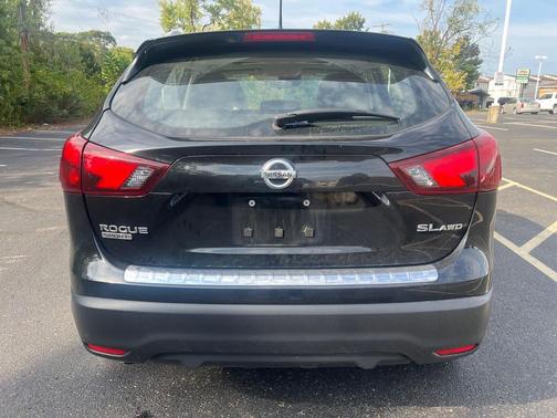 2017 Nissan Rogue Sport SL