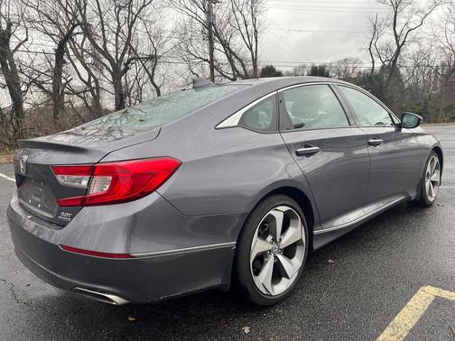 2019 Honda Accord Touring 2.0T