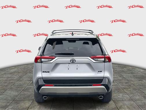 2025 Toyota RAV4 Hybrid SE