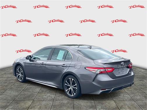 2019 Toyota Camry SE