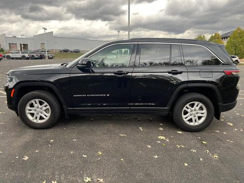 2024 Jeep Grand Cherokee Laredo