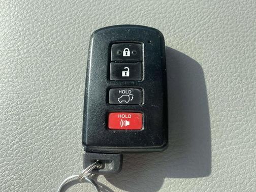 Blizzard Pearl 2015 Toyota Highlander XLE