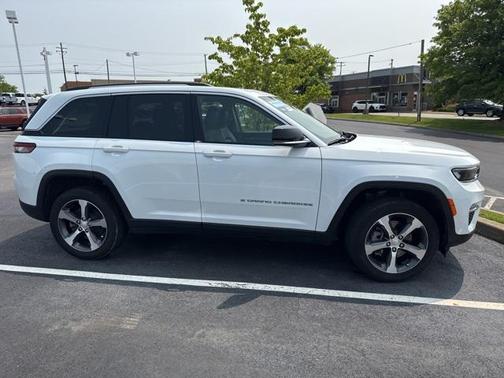 2022 Jeep Grand Cherokee 4xe Base