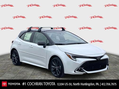 Wind Chill Pearl with Midnight Black Metallic roof [extra_cost_c 2026 Toyota Corolla XSE