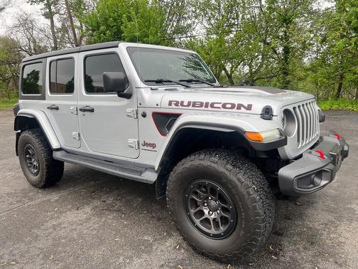 Silver Zynith Clearcoat 2023 Jeep Wrangler Rubicon