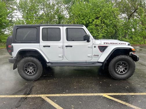 Silver Zynith Clearcoat 2023 Jeep Wrangler Rubicon
