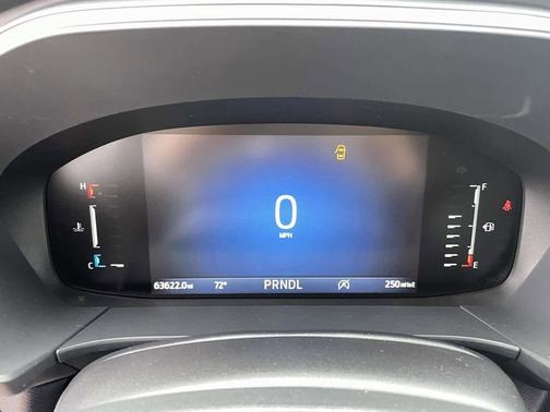 Iconic Silver Metallic 2023 Ford Escape SE