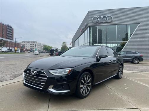 2022 Audi A4 Premium 40 TFSI quattro S tronic