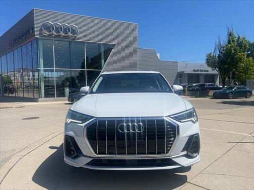 2022 Audi Q3 Premium Plus 45 TFSI S line quattro Tiptronic