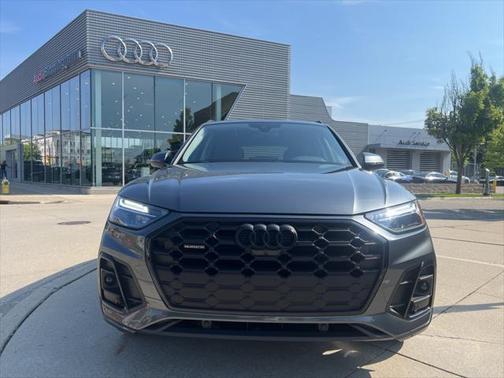 2022 Audi Q5 Premium Plus 45 TFSI S line quattro S tronic