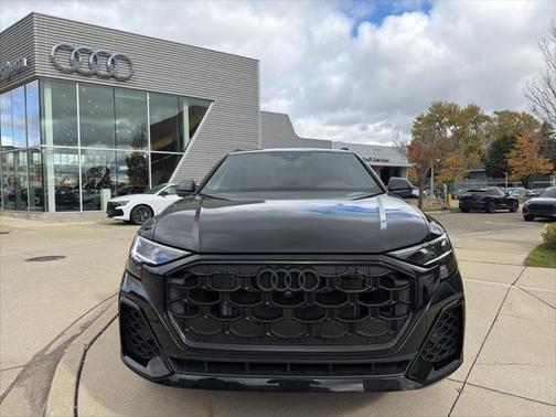 2025 Audi Q8 Premium Plus 55 TFSI quattro