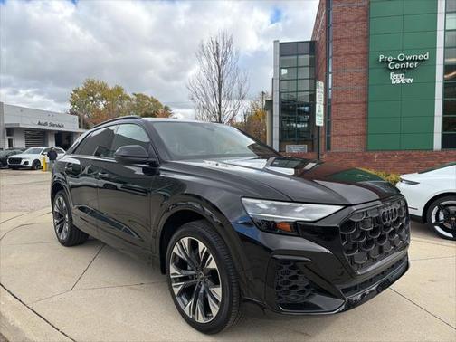 2025 Audi Q8 Premium Plus 55 TFSI quattro