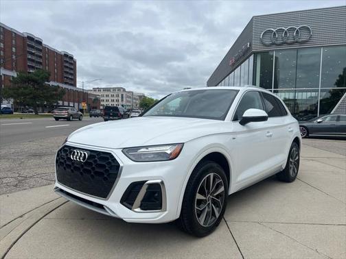 2022 Audi Q5 Premium Plus 45 TFSI S line quattro S tronic