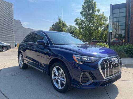 2022 Audi Q3 Premium 45 TFSI S line quattro Tiptronic