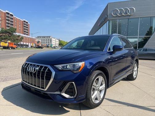 2022 Audi Q3 Premium 45 TFSI S line quattro Tiptronic