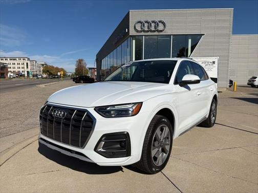 2025 Audi Q5 Premium Plus 40 TFSI quattro S tronic