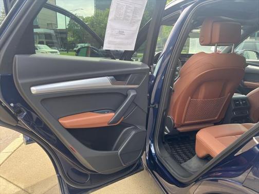 2024 Audi Q5 Premium 45 TFSI S line quattro