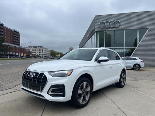 2022 Audi Q5 Premium Plus 40 TFSI quattro S tronic