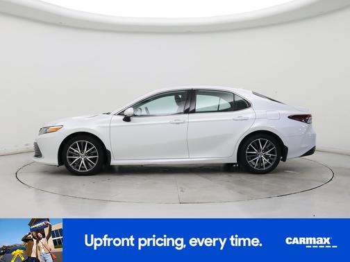 2023 Toyota Camry Hybrid XLE