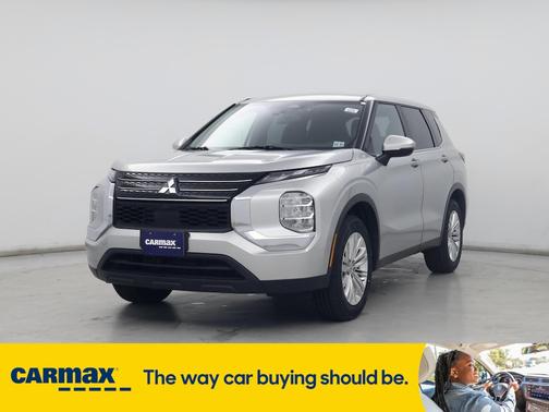2022 Mitsubishi Outlander ES