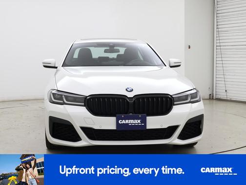 White 2021 BMW 540 XI