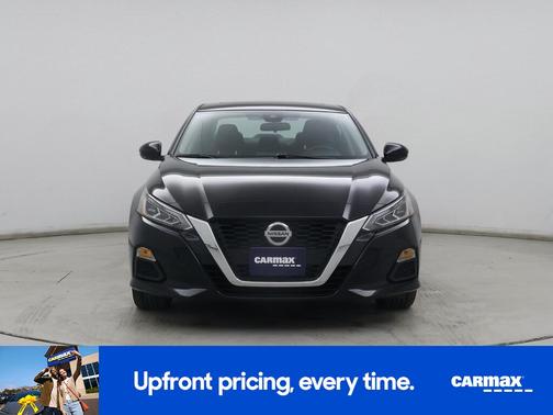 Black 2021 Nissan Altima SV