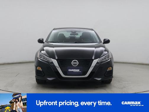 Black 2021 Nissan Altima SV