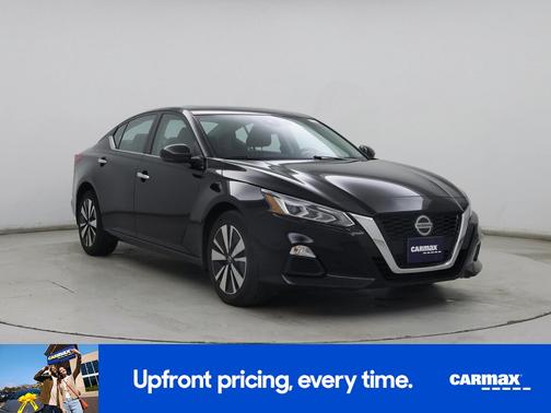 Black 2021 Nissan Altima SV