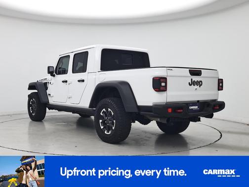 White 2025 Jeep Gladiator Rubicon