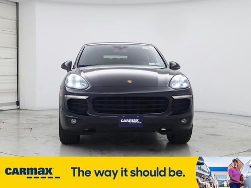 2017 Porsche Cayenne Platinum